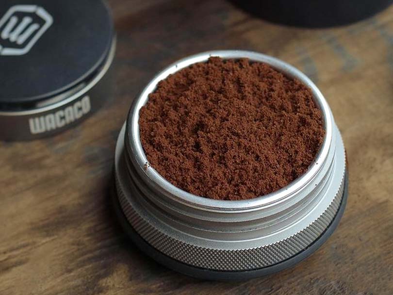 Close up of the best grind size for the Wacaco Picopresso