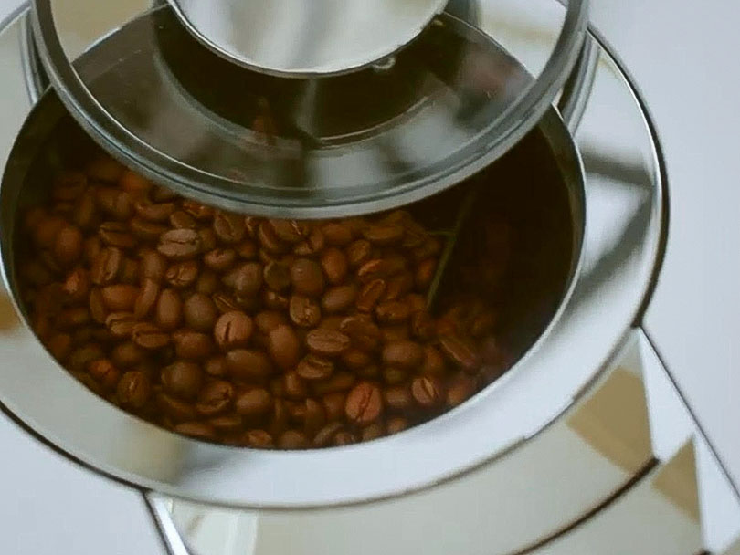 Close up of the Jura Z10's bean hopper